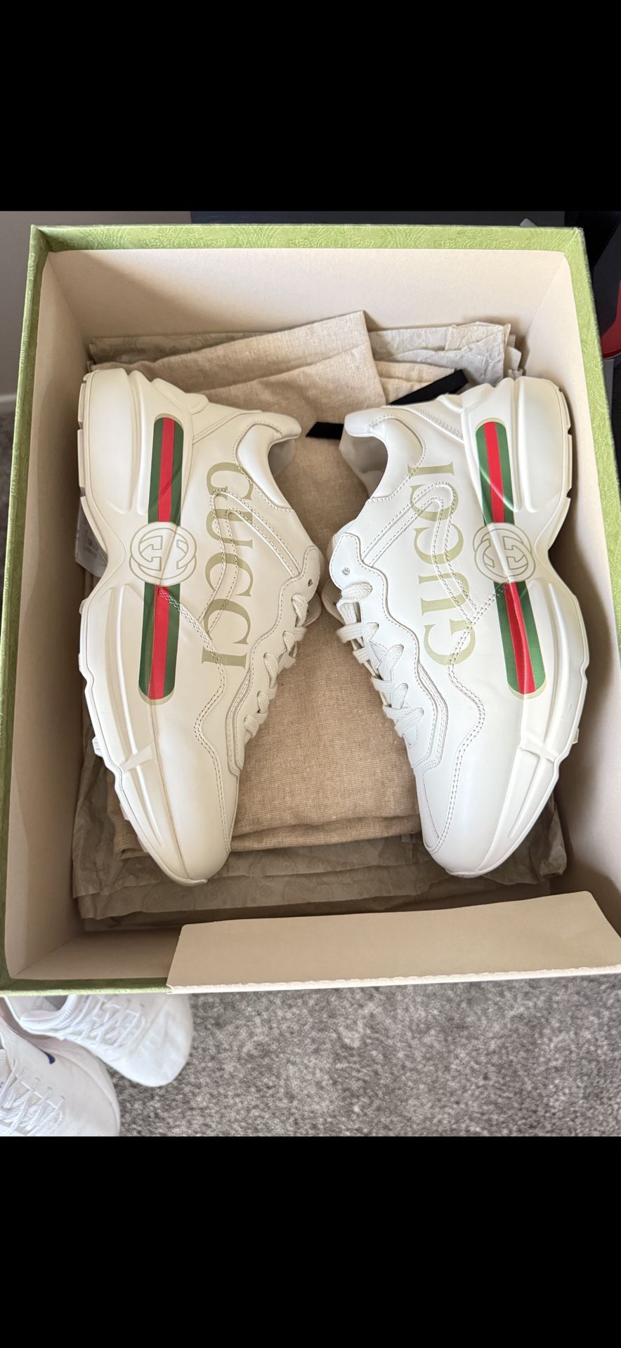 Gucci Sneakers Men Size 7 & Women Size 8.5