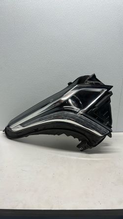 (2719) 17-25 Cadillac Xt5 Right Headlight 2017 2018 2019 2020 2021 2022 2023 2024 2025