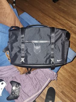 Nike Messenger Bag