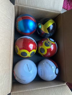 Pokemon - Costco Pokeballs ( Set of 6)