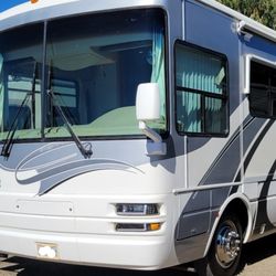 2004 National RV Tropical T396