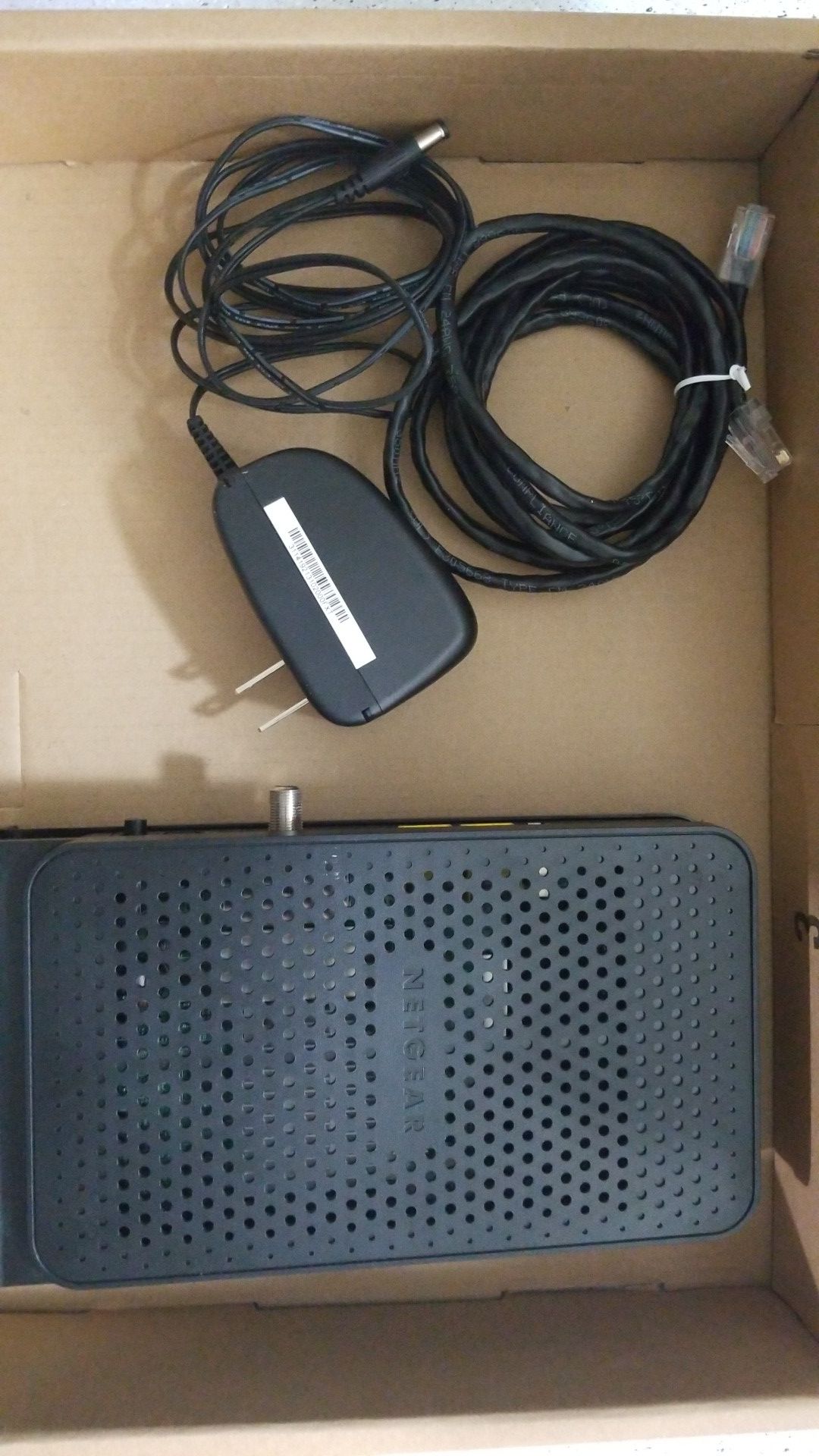 Netgear N600 WiFi Cable Modem and Router