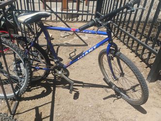 Giant Yukon 26 tire, large frame Red, White & Blue Mountain Bike
