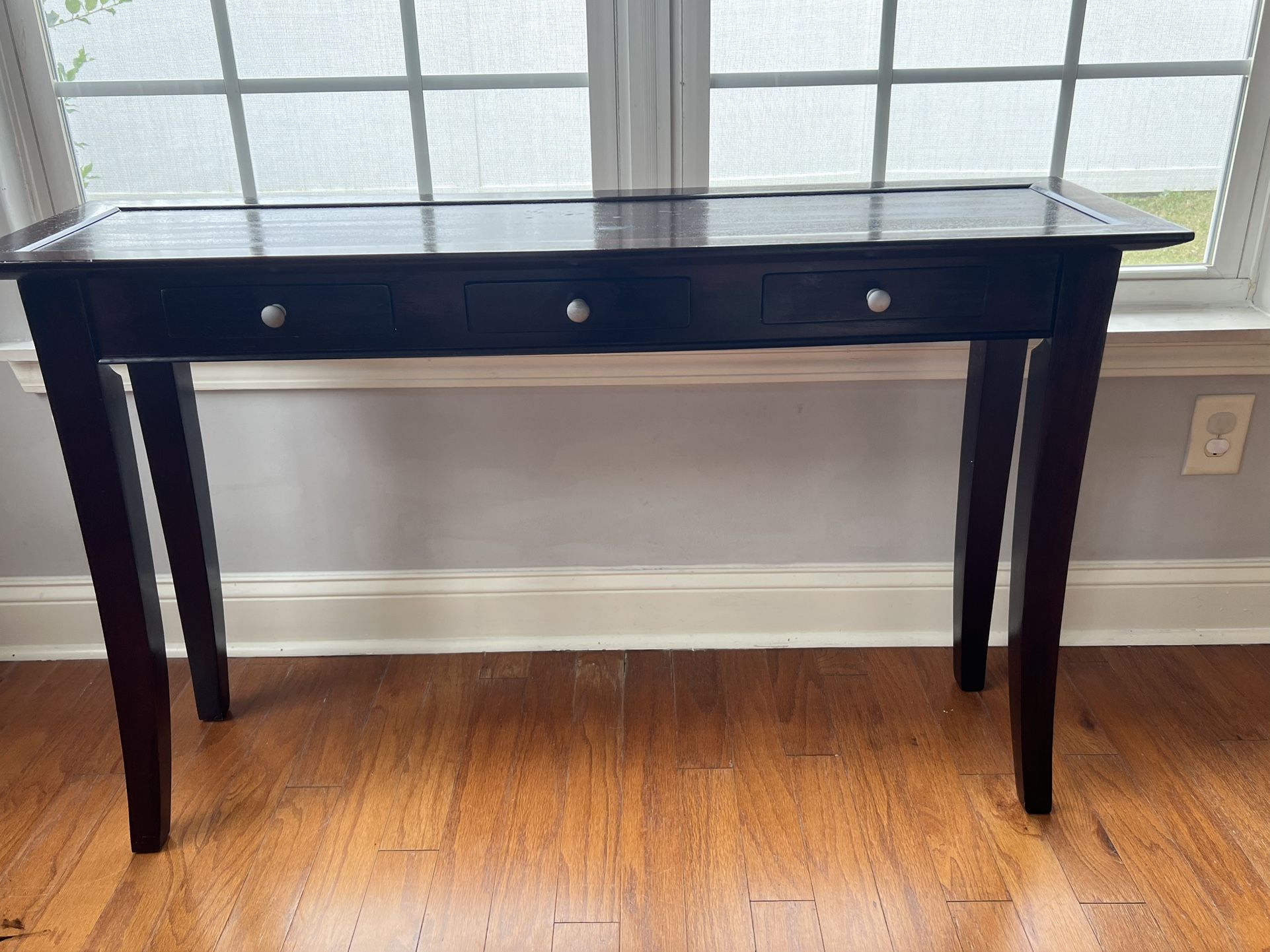 Entry Way Table 