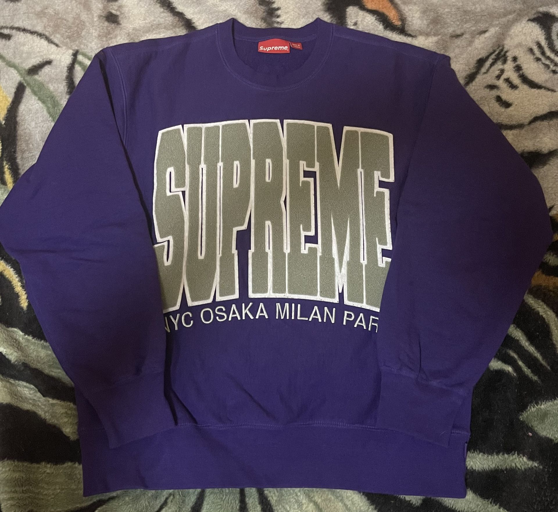 Supreme Cities Arc Crewneck Medium