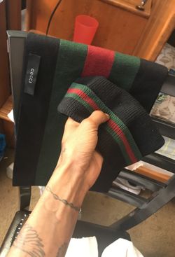 Gucci hat & scarf set