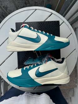 10.5 - Caitlin Clark Kobe 5 Coconut