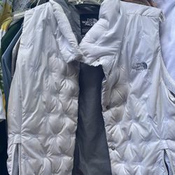 The North Face 550 Holladown Button Goose Down Puffer Jacket