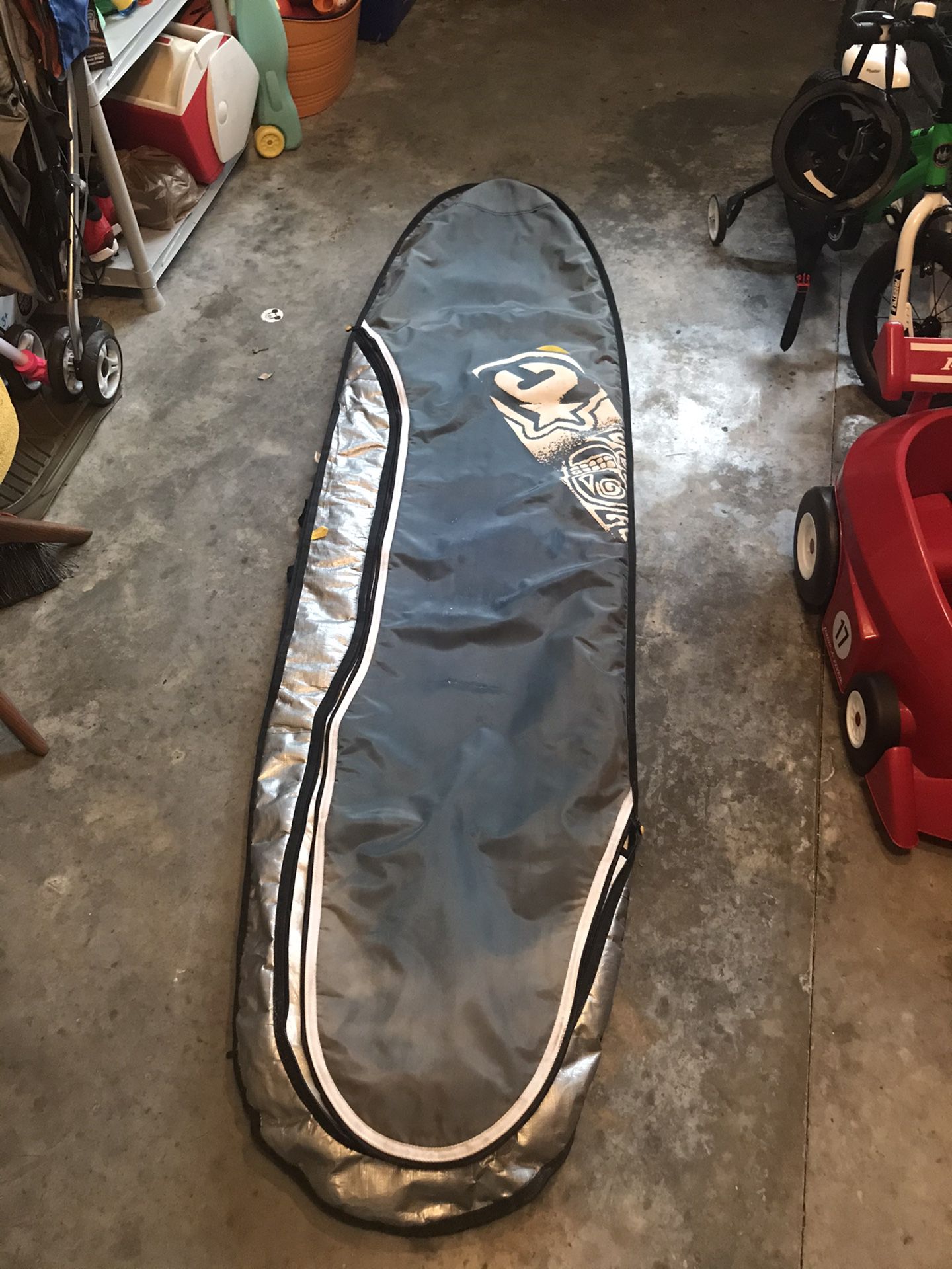 Surfboard travel bag