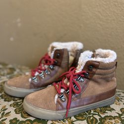 Size 6 American Eagle Fur Lined Suede Sneaker Boots