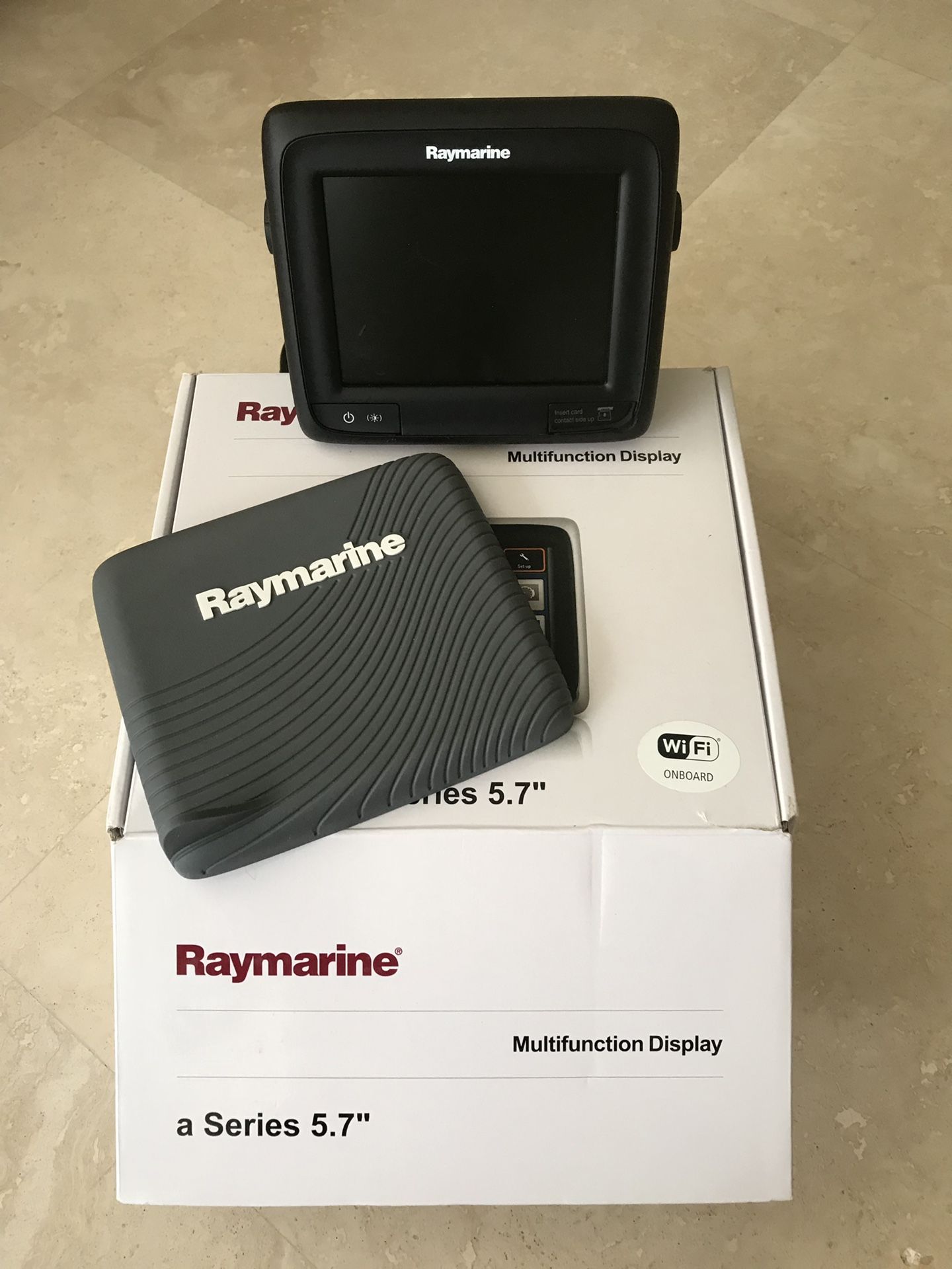 Raymarine a65 GPS w/ Ram Suction Mount, Lighthouse Chip plus box and papers
