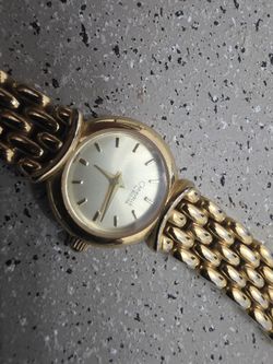 Vintage Gold-tone Caravelle Watch for Her | Bulova Japan Quartz Watch