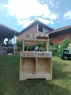 Kids play kitchen