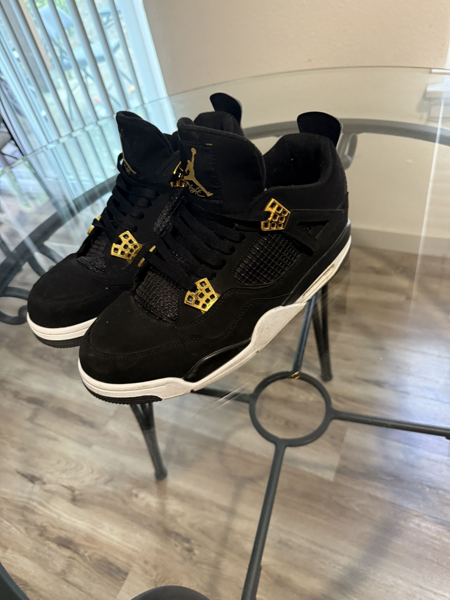 Jordan 4 Retro Royalty