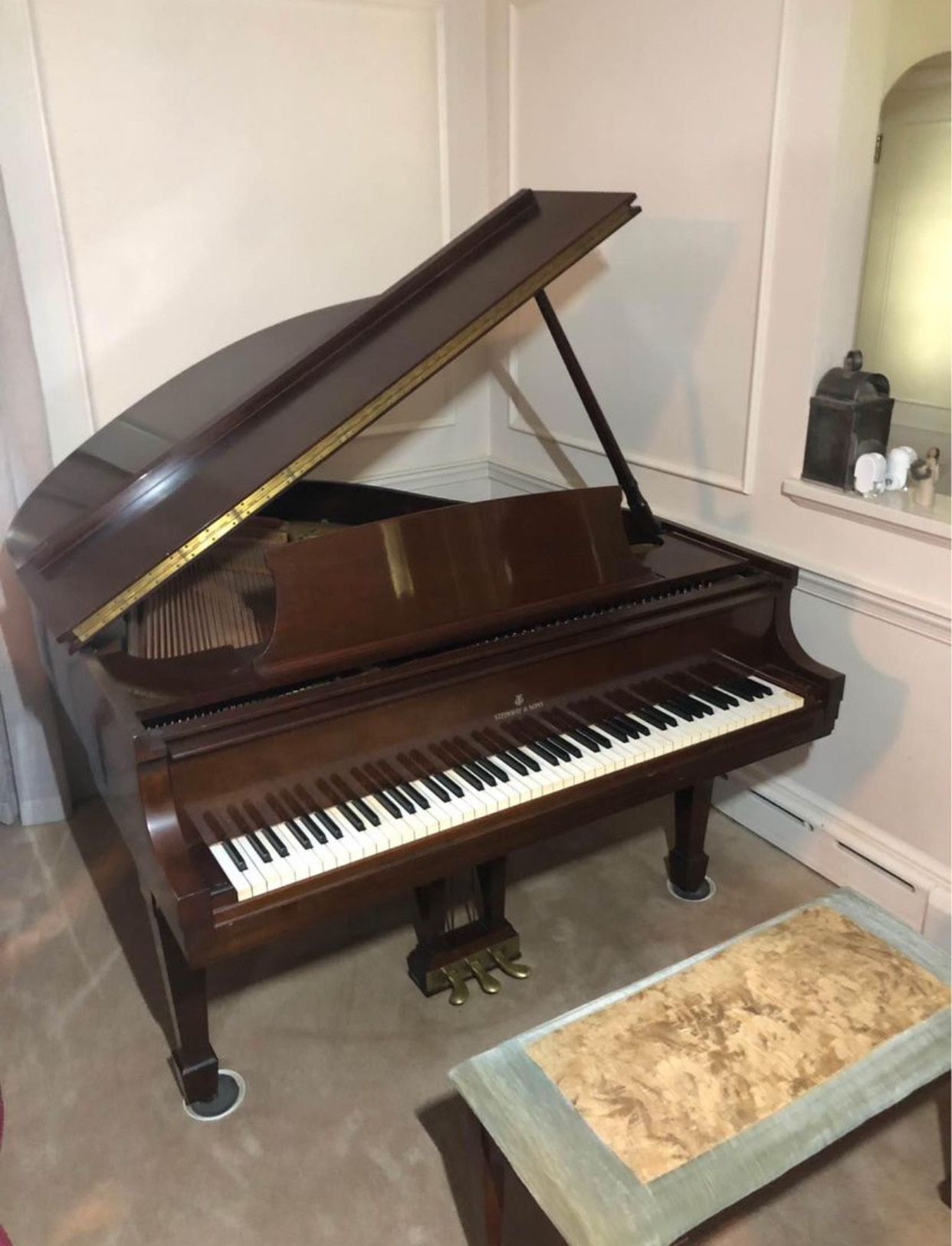 Classic Steinway Model M-5'7” Baby Grand Piano In Great Shape & Excellent Working Condition Going For Free