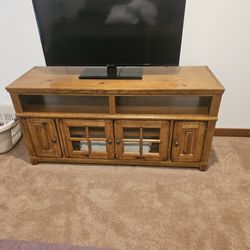 Entertainment stand
