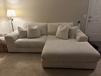 White shag couch
