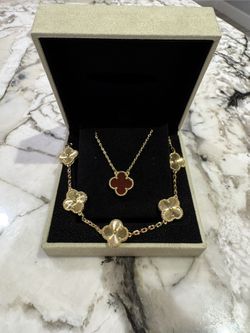 VCA necklace and bracelet set
