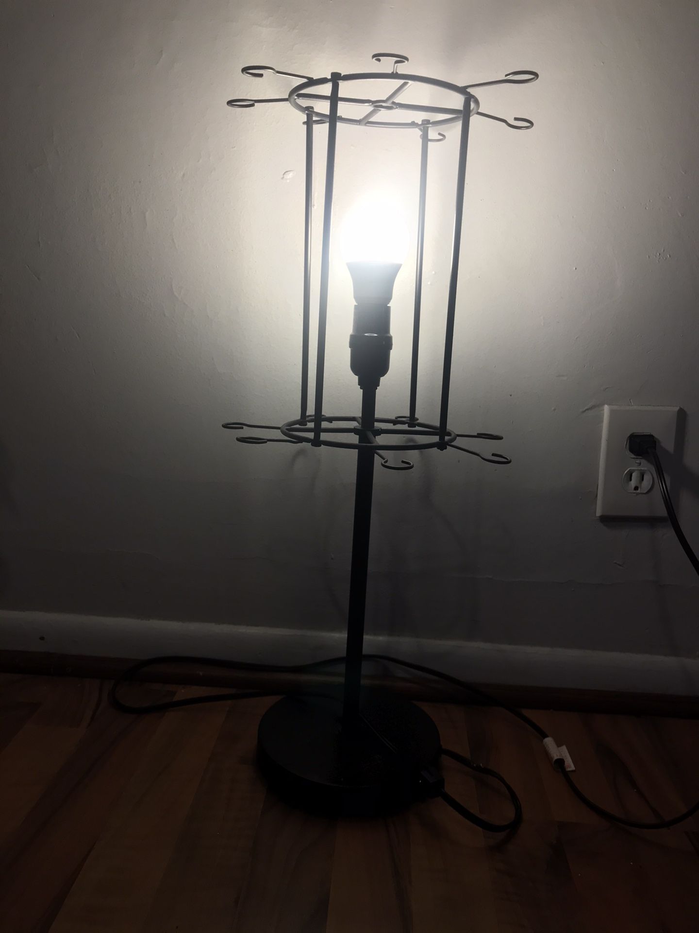 Wine glass lamp