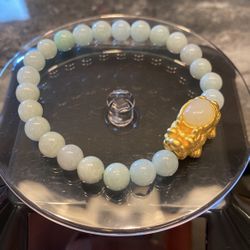 Bracelet  Jade  Jadeite / Fei cui (A-Jade) light  green  Bead:7 mm.