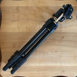 Tripod for Camera Lightweight with Handle 1/4 Plate for Canon Nikon Sony