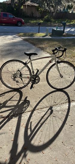 RALEIGH CAPRI 1.0 ROAD BIKE 