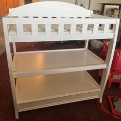 Baby Changing Table 20$