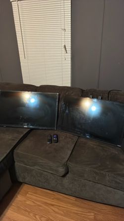 (2 ) 28”  inch smart tvs