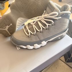 Cool Grey 9s