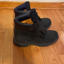 Used Black Timberland Boots 