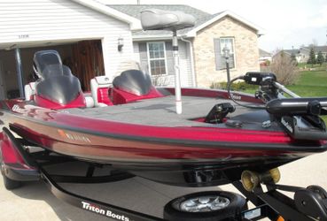 KING Triton Low price 2007 boat