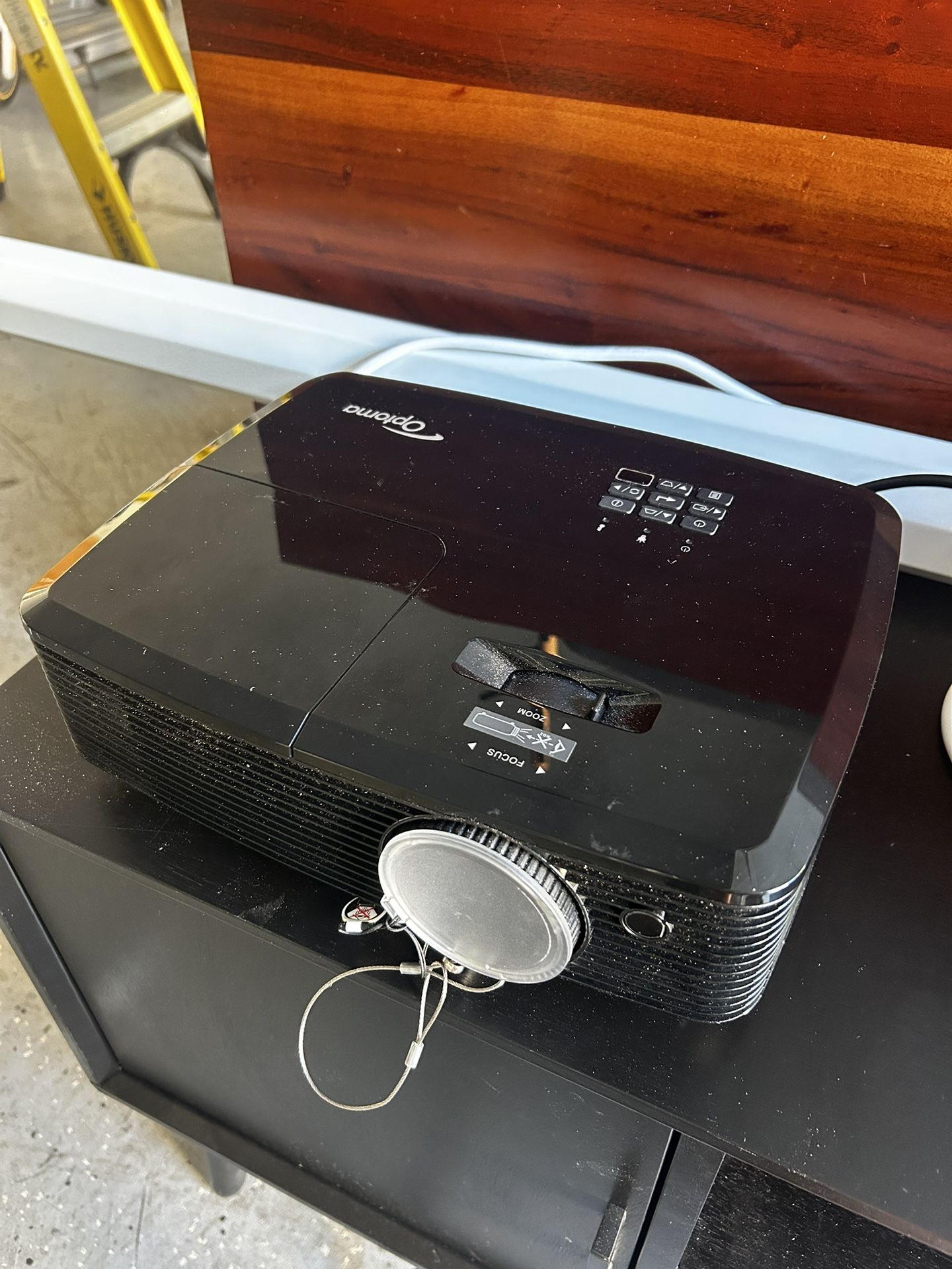 Optoma Projector 