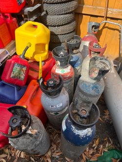 CO2 empty tanks