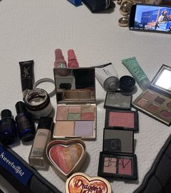 Cosmetics: 5 💲per item.