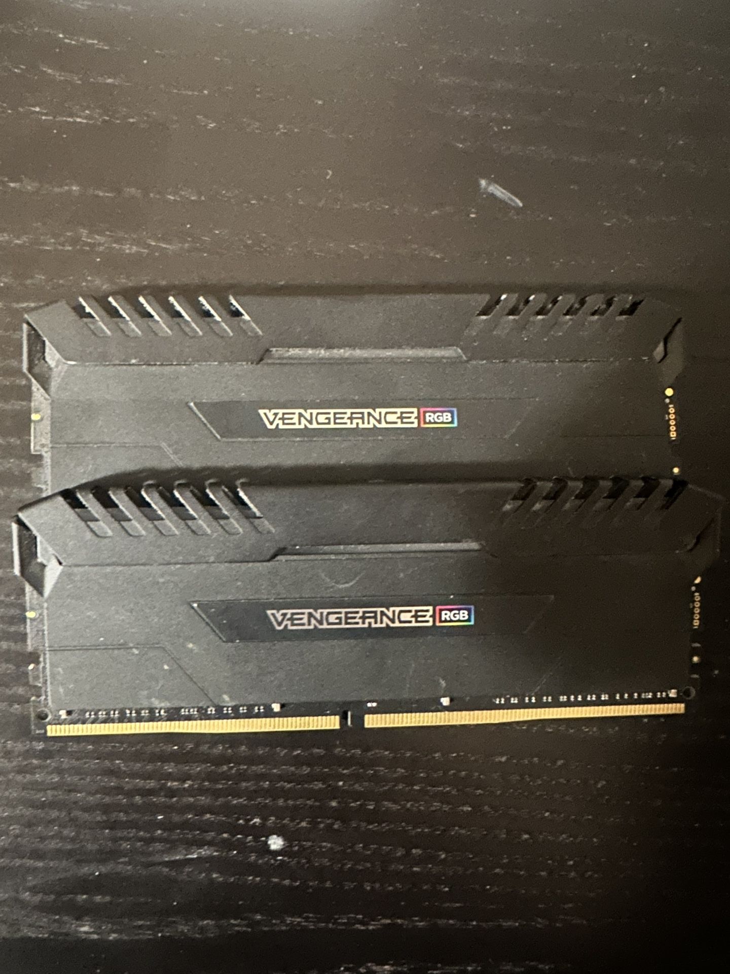 Corsair Vengeance RGB 16GB (2 x 8GB) - DDR4-3000MHz C15