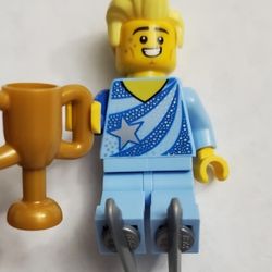 LEGO Series 22 Authentic Minifigures Minifig 71032 ( FIGURE SKATER w. TROPHY ) 