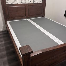 Kind Size Bed 