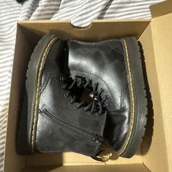 Kids Dr Martens Boots