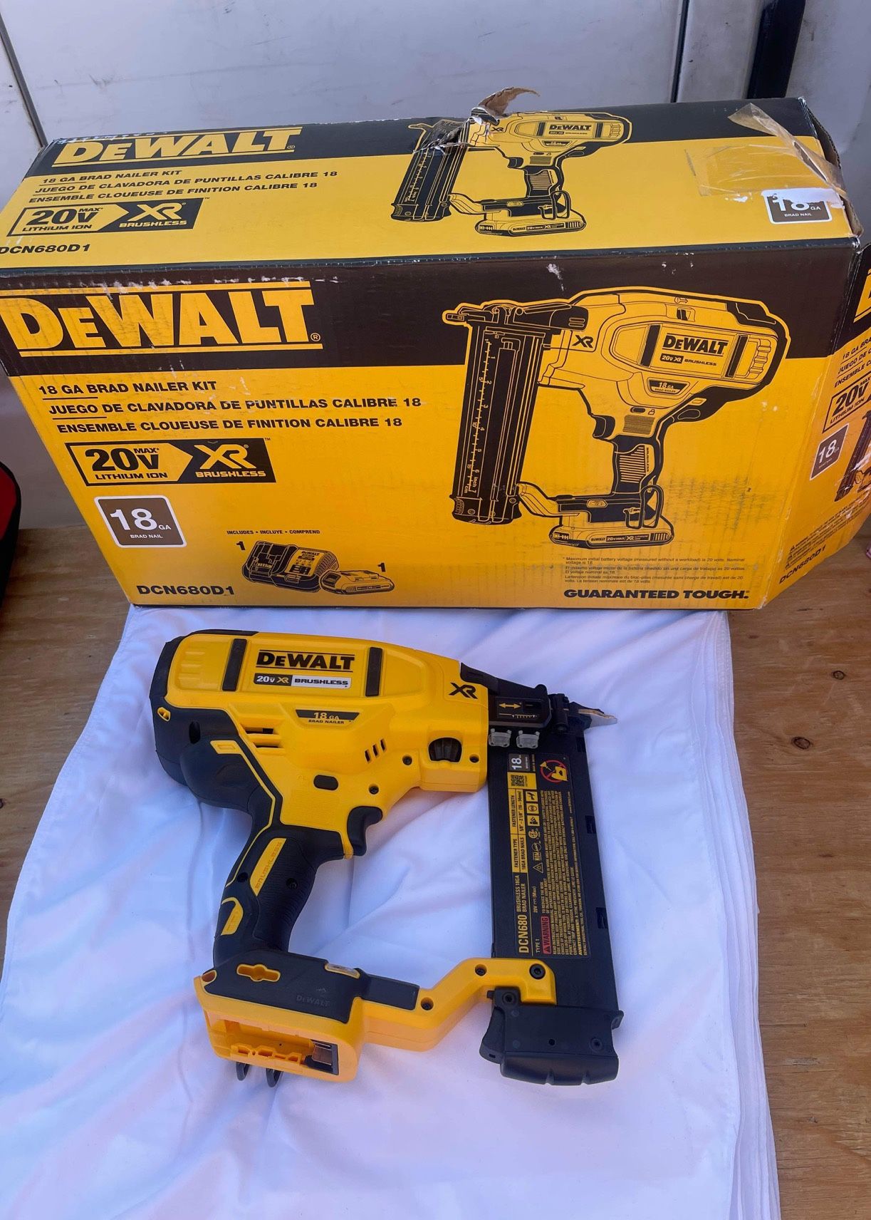 Dewalt 20v Max Xr 18 Gauge Brad Nailer atelieryuwa.ciao.jp