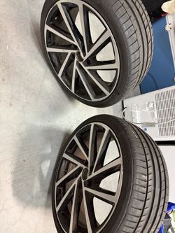 2018 Golf R rims and tires X two 235/35 R19