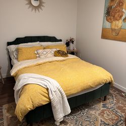 Queen Size Bed Frame & Mattress 