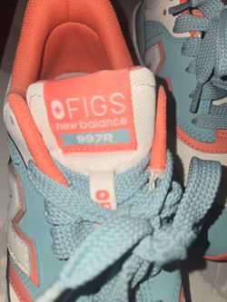 FIG SRUBS SET AND FIG SHOES