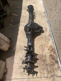 MUSTANG 8.8 Disc Brake 5lug Posi Rear End 79-98 SN95 Style