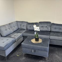 🩶Beautiful Sectional W/ottoman &cup Holders 🎊