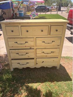 Dresser
