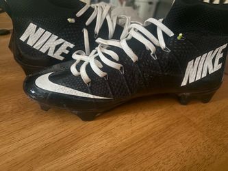 Football cleats