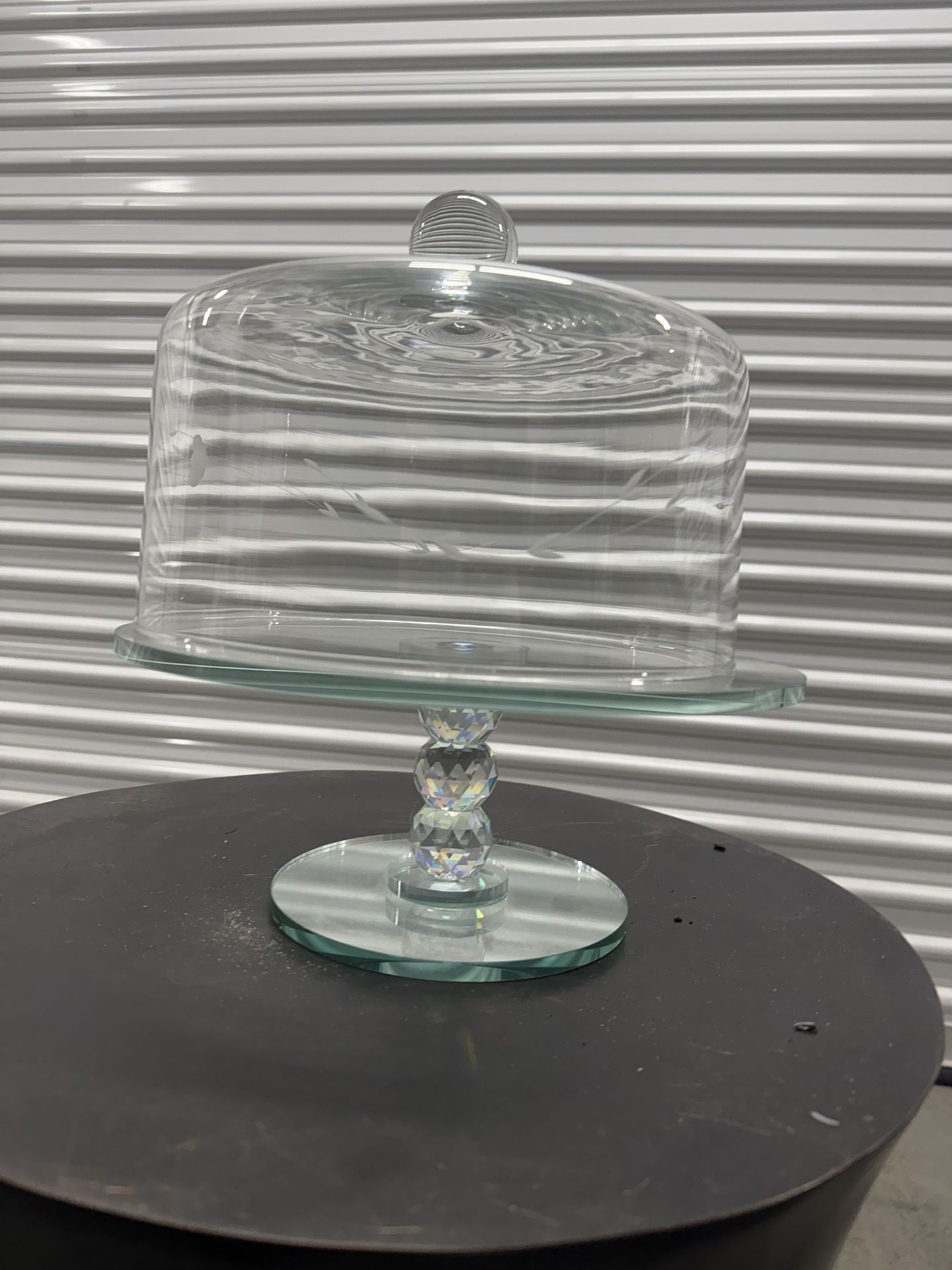 Glass Display Cake And Pie