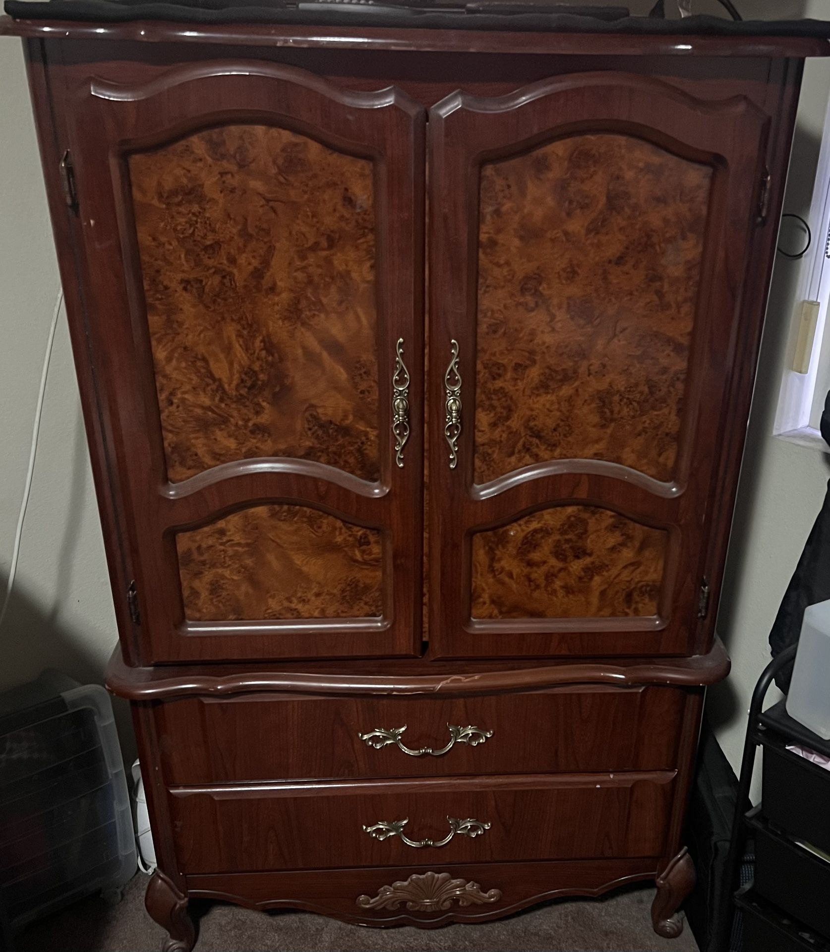 Armoire