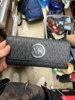 Micheal Kors Checkered Wallet New