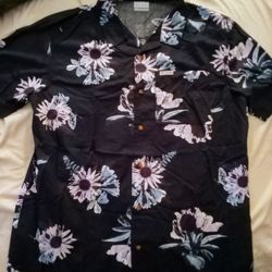 Barely Used Columbia Sportswear Floral Short-Sleeve Shirt (Men's Large - Regular Fit)